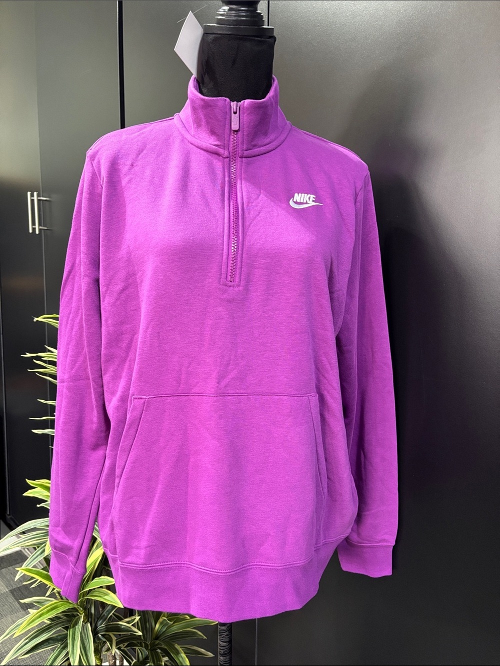 Nike Pullover 1/4 zip, pouch pocket,embroidered logo chest, rib knit cuffs/waist